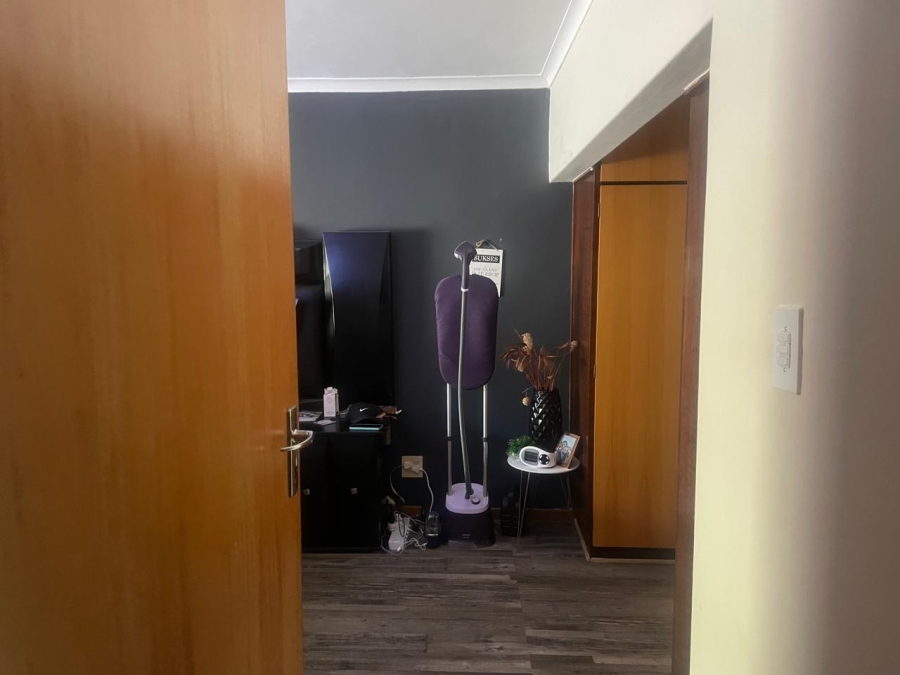 5 Bedroom Property for Sale in Porterville Western Cape